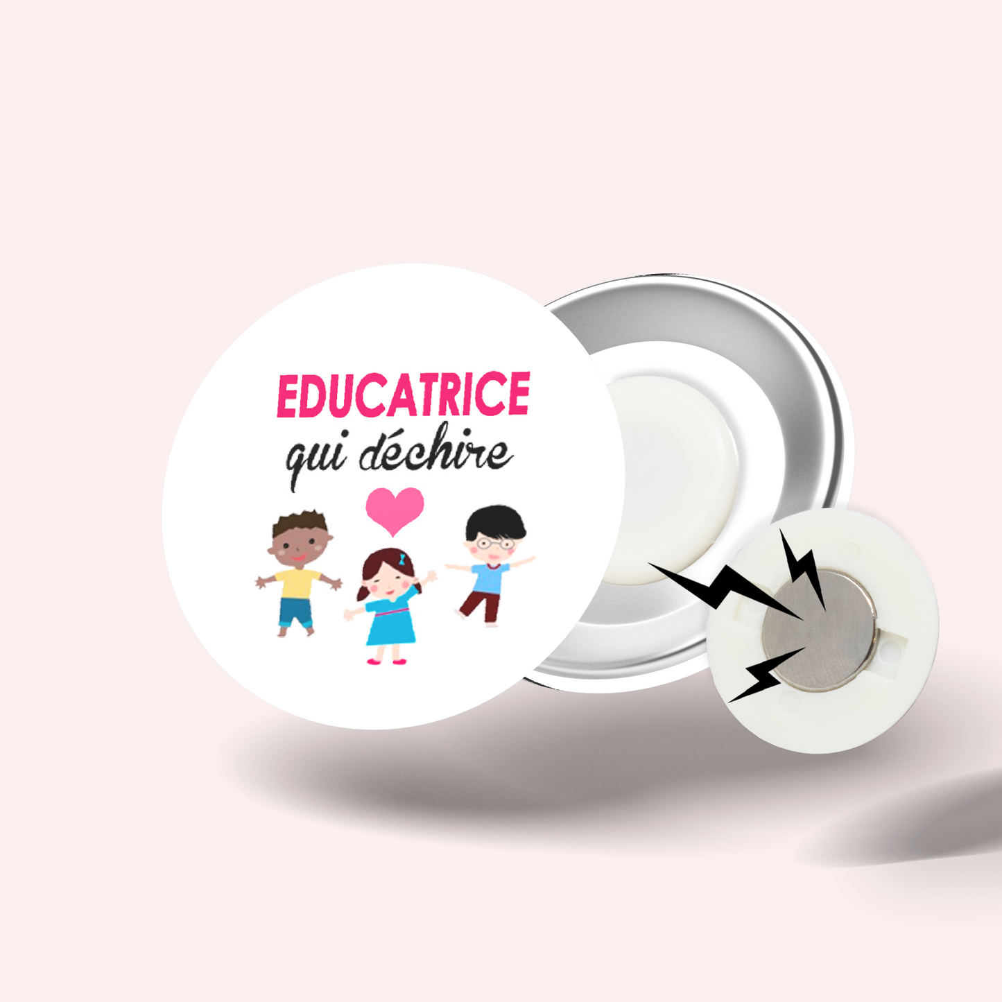 Badge Éducatrice qui déchire 011