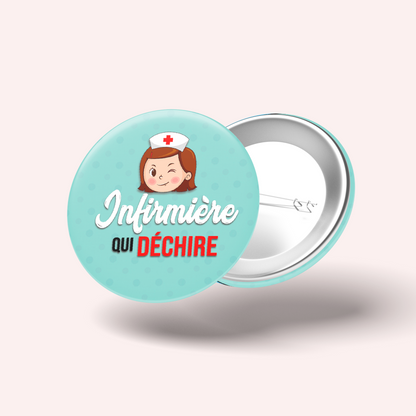 Badge Infirmière qui déchire 003