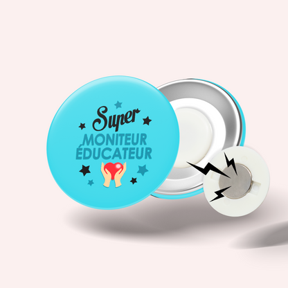 Badge Super métier 032 Moniteur éducateur