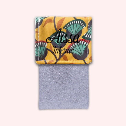 Flower 6 Magnetic Pouch