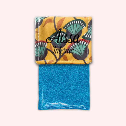 Flower 6 Magnetic Pouch