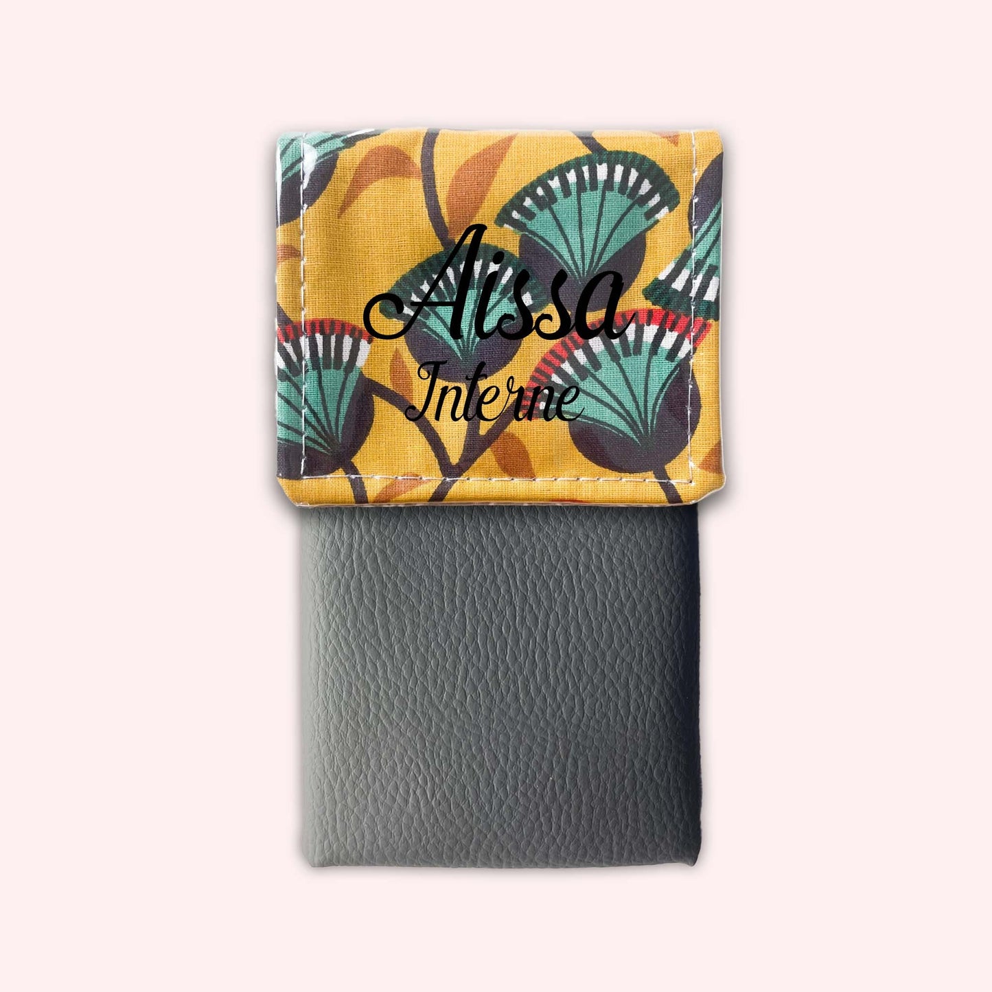 Flower 6 Magnetic Pouch