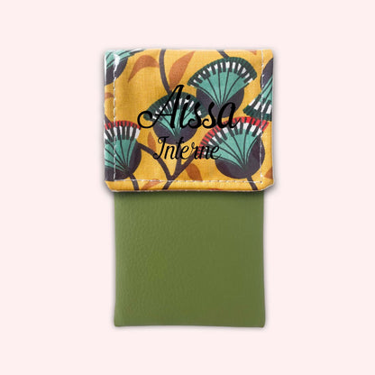 Flower 6 Magnetic Pouch