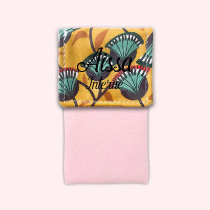 Flower 6 Magnetic Pouch